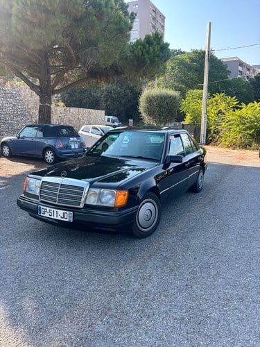 1991 Mercedes-Benz W124 200E For Sale (picture 3 of 86)