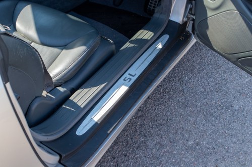 2004 Mercedes-Benz SL350 R230 à venda (imagem 18 de 207)