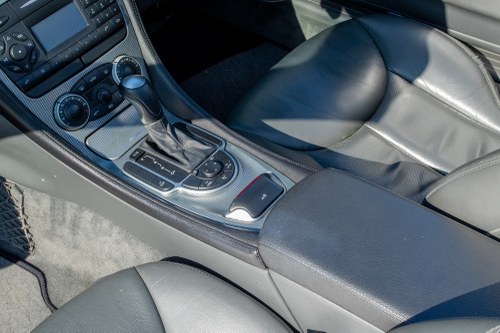 2004 Mercedes-Benz SL350 R230 à venda (imagem 51 de 207)