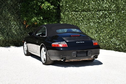 2001 Porsche 996 (911) Carrera Convertible 3,4L "Manual" Te koop (foto 18 van 74)