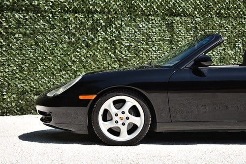 2001 Porsche 996 (911) Carrera Convertible 3,4L "Manual" Te koop (foto 57 van 74)