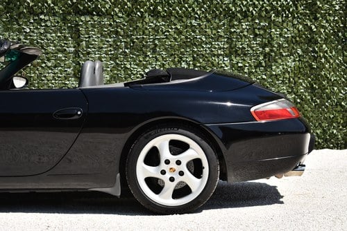 2001 Porsche 996 (911) Carrera Convertible 3,4L "Manual" Te koop (foto 61 van 74)