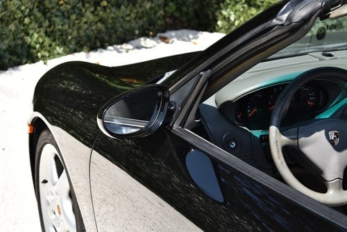 2001 Porsche 996 (911) Carrera Convertible 3,4L "Manual" Te koop (foto 63 van 74)