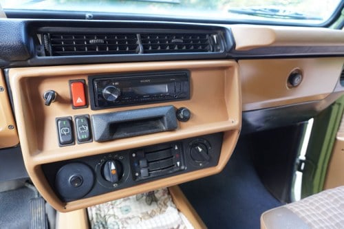 1984 Mercedes-Benz G-Wagon 300GD TD LHD Overland Camper Conversion Te koop (foto 23 van 99)