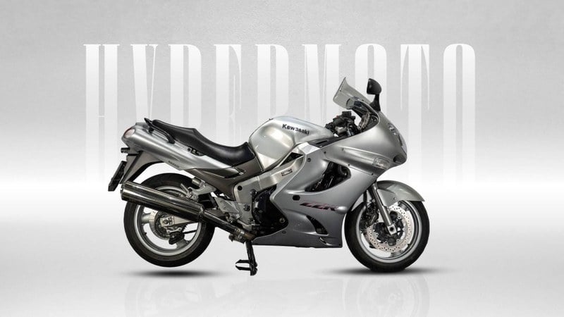 2002 Kawasaki ZZR 1200 - 1 2002 Kawasaki ZZR 1200 - 1
