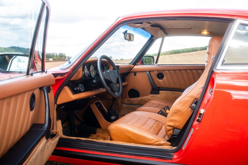 1977 Porsche 911 - 2 1977 Porsche 911 - 2