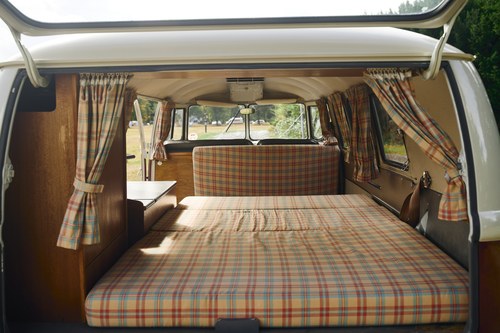 1966 Volkswagen Type 2 T1 Split Screen Camper à venda (imagem 71 de 154)