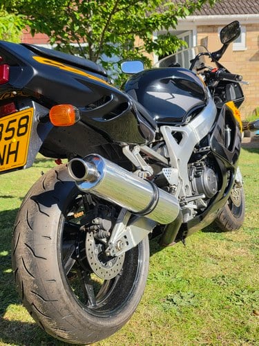1996 Honda CBR-900RR Fireblade SC33 For Sale (picture 24 of 56)