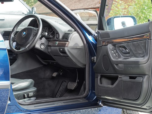 2001 BMW 735i Sport E38 à vendre (picture 37 of 127)