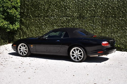 2003 Jaguar XKR 4.2L V8 Convertible X100 Te koop (foto 21 van 83)