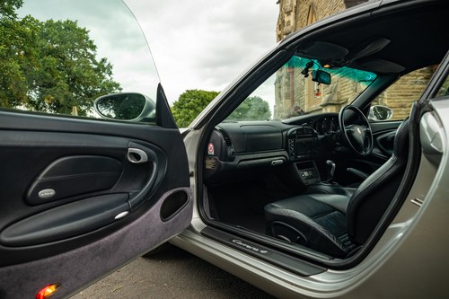 2004 Porsche 911 Carrera 4 Convertible 996.2 Manual In vendita (immagine 16 di 134)