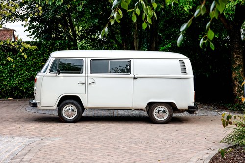 1973 Volkswagen Type 2 Panel Van For Sale (picture 8 of 158)