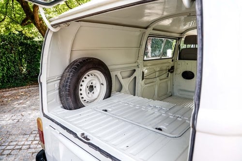 1973 Volkswagen Type 2 Panel Van For Sale (picture 20 of 158)