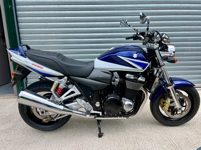 2004 Suzuki GSX 1400 - 1 2004 Suzuki GSX 1400 - 1
