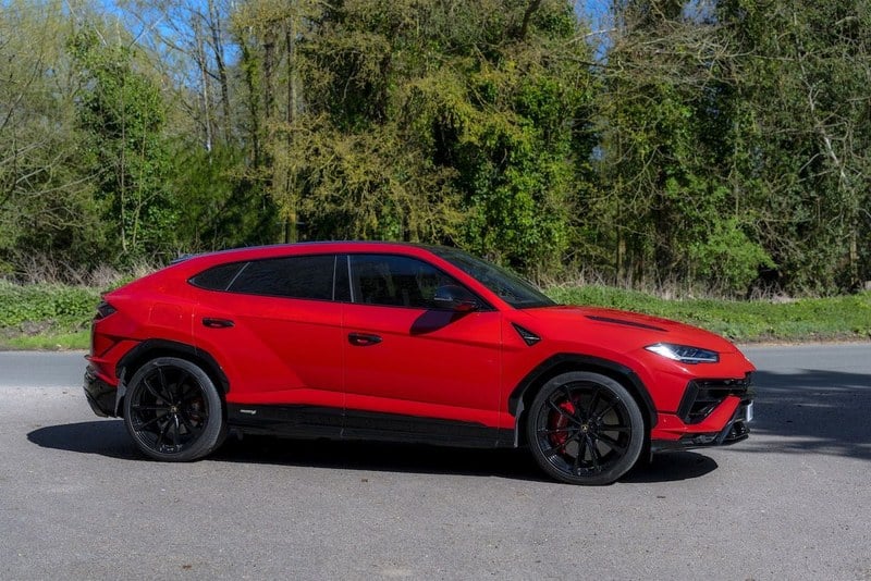 2024 Lamborghini Urus - 2 2024 Lamborghini Urus - 2