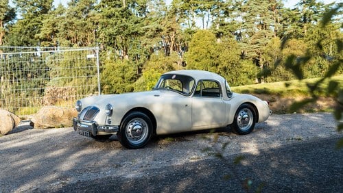 1958 MG MGA 1500 Coupe RHD For Sale (picture 5 of 152)