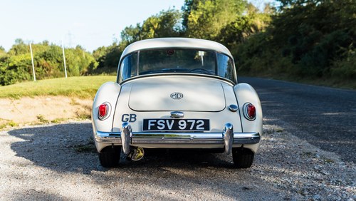 1958 MG MGA 1500 Coupe RHD For Sale (picture 11 of 152)
