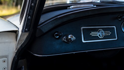 1958 MG MGA 1500 Coupe RHD For Sale (picture 24 of 152)