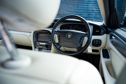 2006 Jaguar XJR Portfolio X356 Te koop (foto 129 van 234)