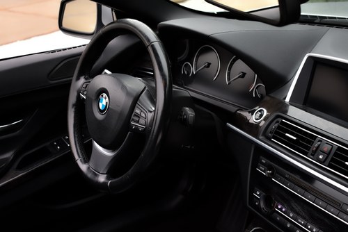 2012 BMW 650i Convertible 4,4L V8 Te koop (foto 36 van 73)