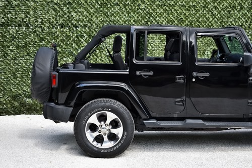 2016 Jeep Wrangler Sahara SUV 220CI V6 In vendita (immagine 49 di 75)