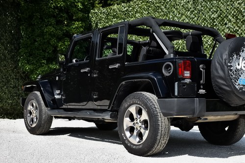 2016 Jeep Wrangler Sahara SUV 220CI V6 In vendita (immagine 66 di 75)