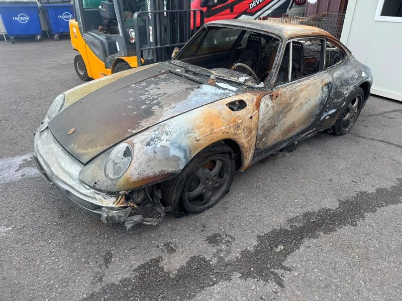 PORSCHE 911 - 1 PORSCHE 911 - 1