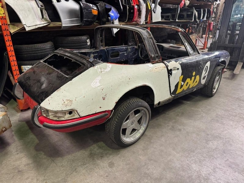 PORSCHE 911 - 2 PORSCHE 911 - 2