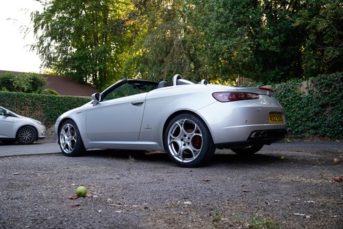 2010 Alfa Romeo Spider JTS Selespeed RHD Type 939 For Sale (picture 14 of 156)
