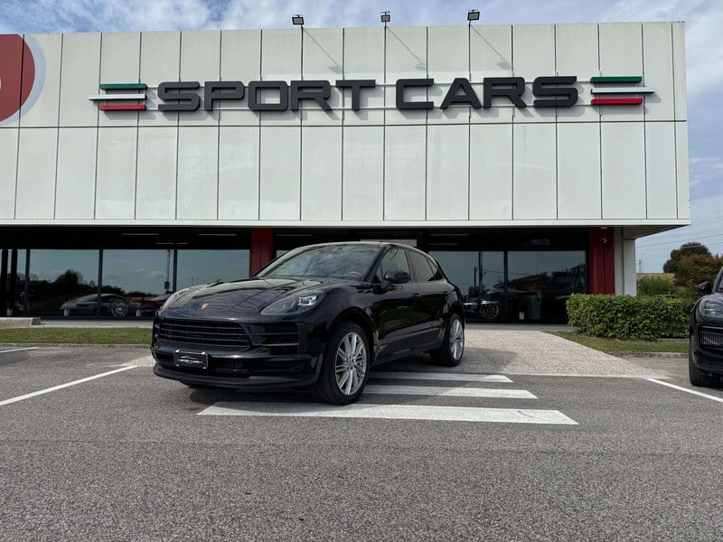 2021 Porsche Macan - 2 2021 Porsche Macan - 2