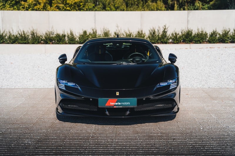 2021 Ferrari SF90 Stradale - 2 2021 Ferrari SF90 Stradale - 2