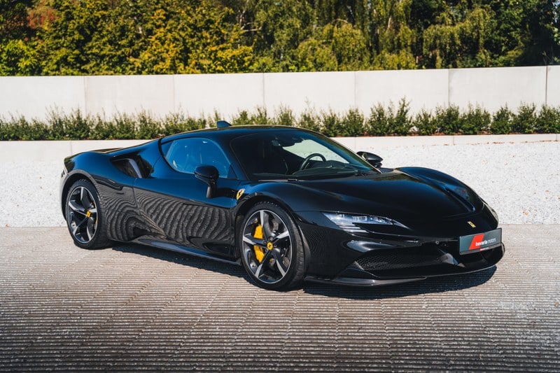 2021 Ferrari SF90 Stradale - 1 2021 Ferrari SF90 Stradale - 1