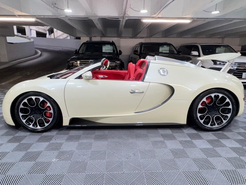 2010 Bugatti Veyron Grand Sport - 2 2010 Bugatti Veyron Grand Sport - 2