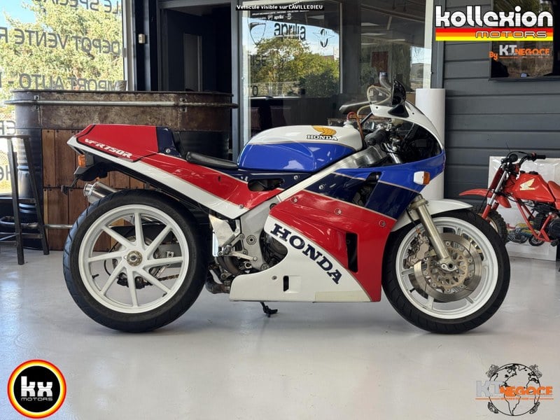 1987 Honda VFR 750 - 1 1987 Honda VFR 750 - 1
