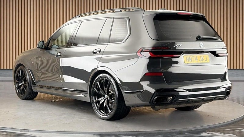 2024 BMW X7 - 2 2024 BMW X7 - 2