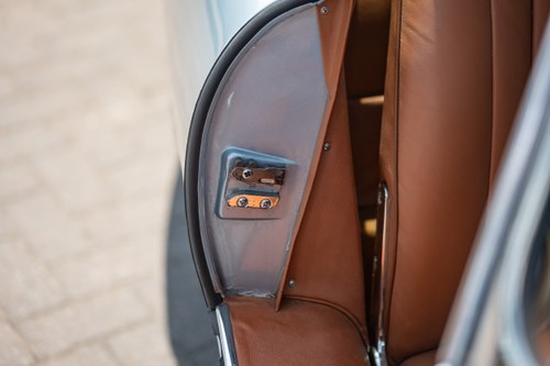 1966 Jaguar E-Type 4.2 FHC LHD Series 1 à venda (imagem 41 de 167)