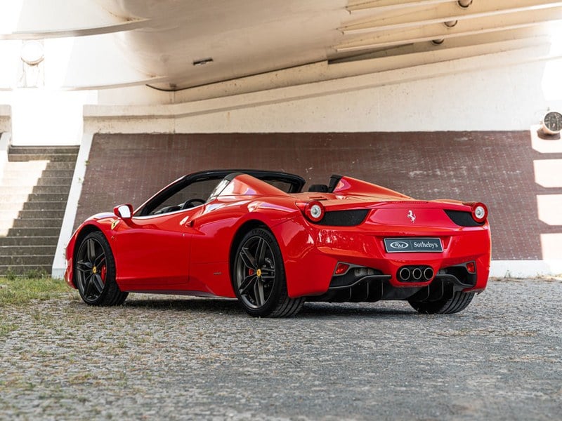2012 Ferrari 458 Italia - 2 2012 Ferrari 458 Italia - 2