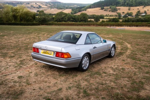 1991 Mercedes-Benz 300 SL-24 For Sale (picture 20 of 117)