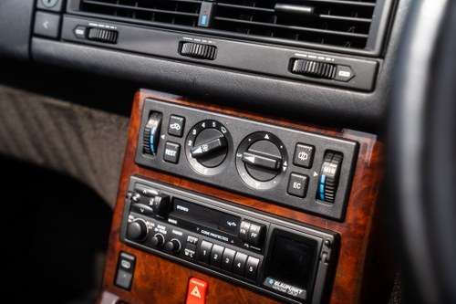 1991 Mercedes-Benz 300 SL-24 For Sale (picture 58 of 117)