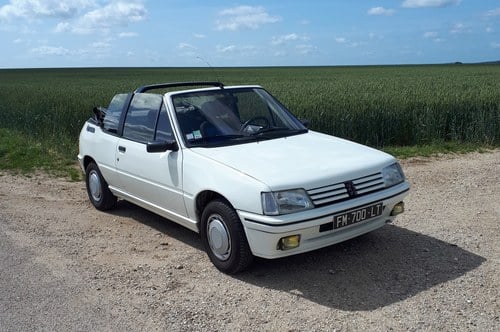 1988 Peugeot 205 Junior Cabriolet En venta (imagen 2 de 51)