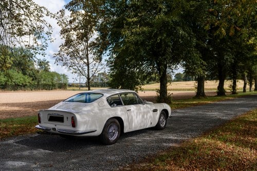 Afbeelding 2 voor 1967 Aston Martin DB6