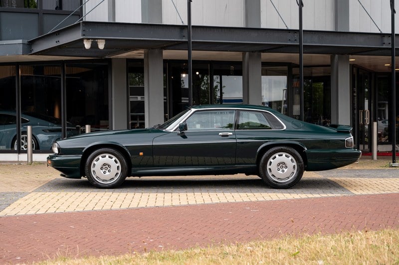 1992 Jaguar XJ - 2 1992 Jaguar XJ - 2
