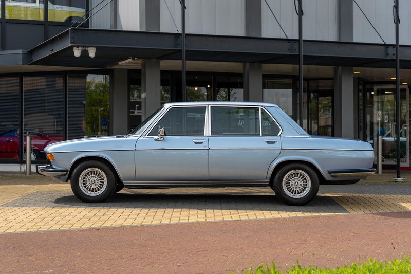 1977 BMW E3 - 2 1977 BMW E3 - 2