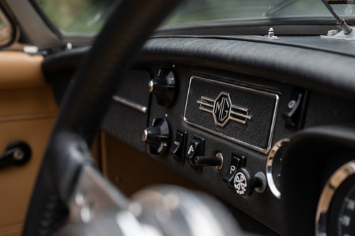 1974 MG MGB Roadster zum Verkauf (Bild 17 von 128)