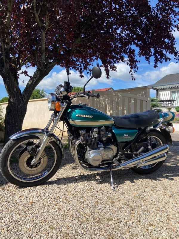 1977 Kawasaki Z1 900 - 1 1977 Kawasaki Z1 900 - 1