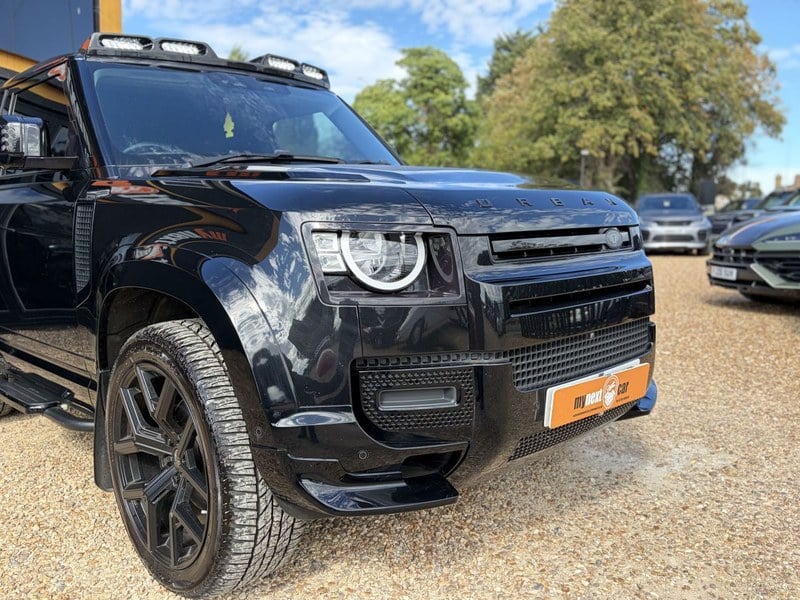 2023 Land Rover Defender - 2 2023 Land Rover Defender - 2