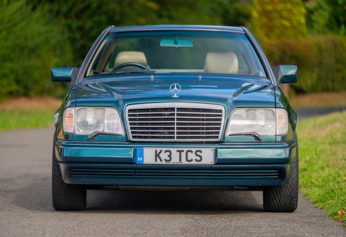 1995 Mercedes-Benz E320 Automatic C124 For Sale (picture 5 of 171)