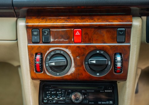 1995 Mercedes-Benz E320 Automatic C124 For Sale (picture 31 of 171)