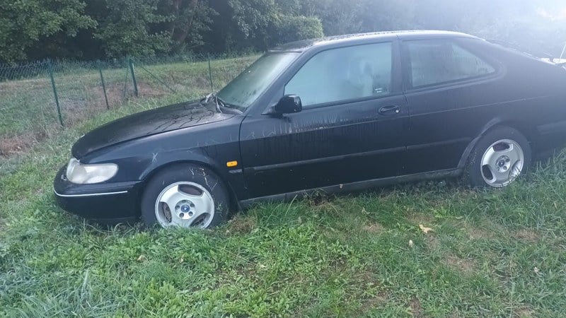 SAAB 900 - 2 SAAB 900 - 2