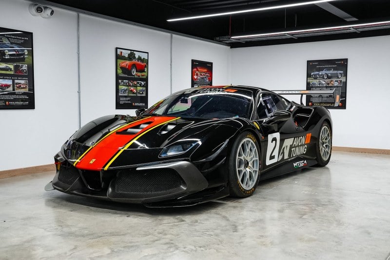 2018 Ferrari 488 - 2 2018 Ferrari 488 - 2
